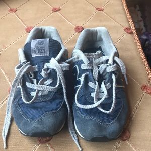 Boy’s New Balance 574 Sneakers Size 1 Wide